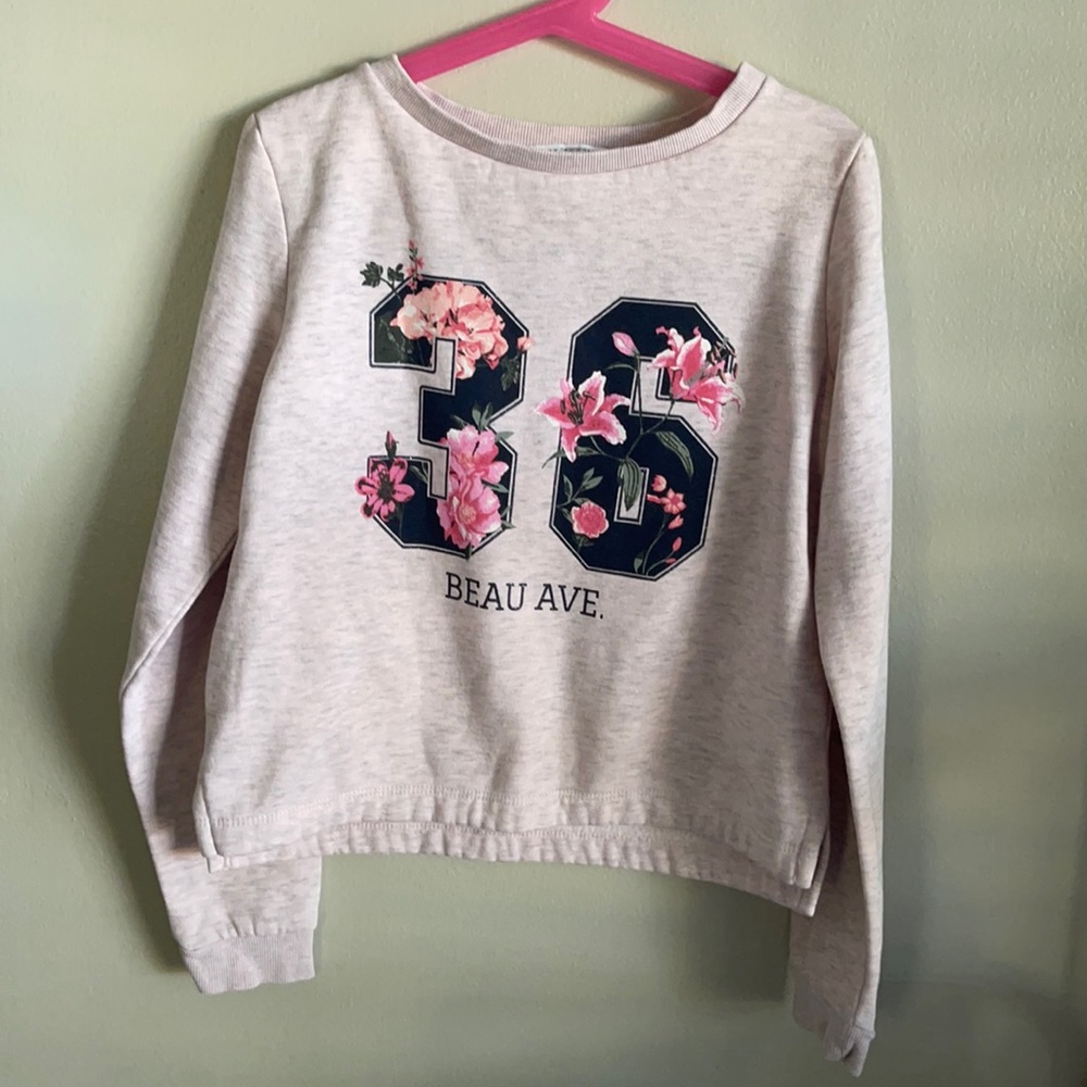 ✨Girls sweatshirt pale pink Size8-10  Like new